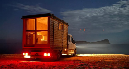 Inside Modern Architecture Balancing Aesthetic Portable house
